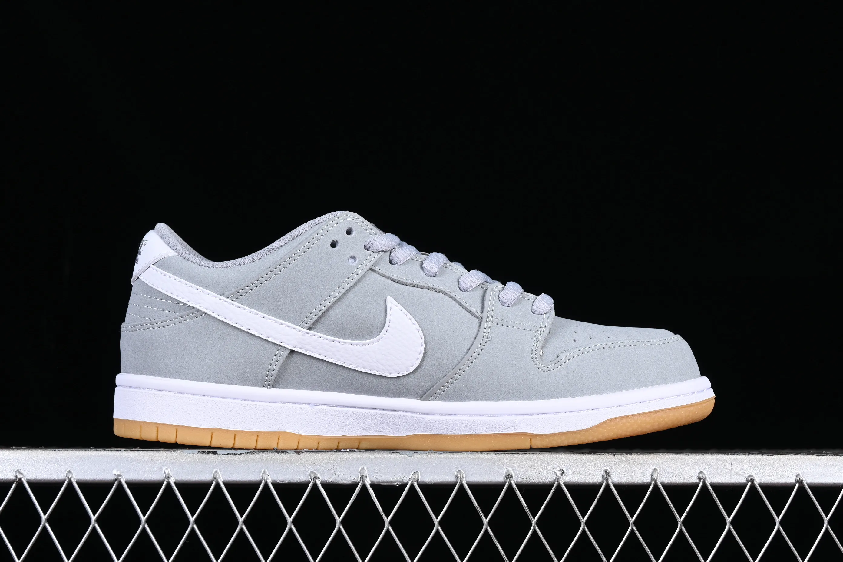 All Categories Nk SB Dunk Series Nk SB Dunk Low Low-top sneakers Cost-effective version Nk SB Dunk Low "Grey Gum" gray raw rubber SB low-top casual sneakers DV5464-001